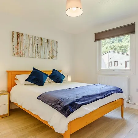 2 Bed In Whitsand Bay 88311 *